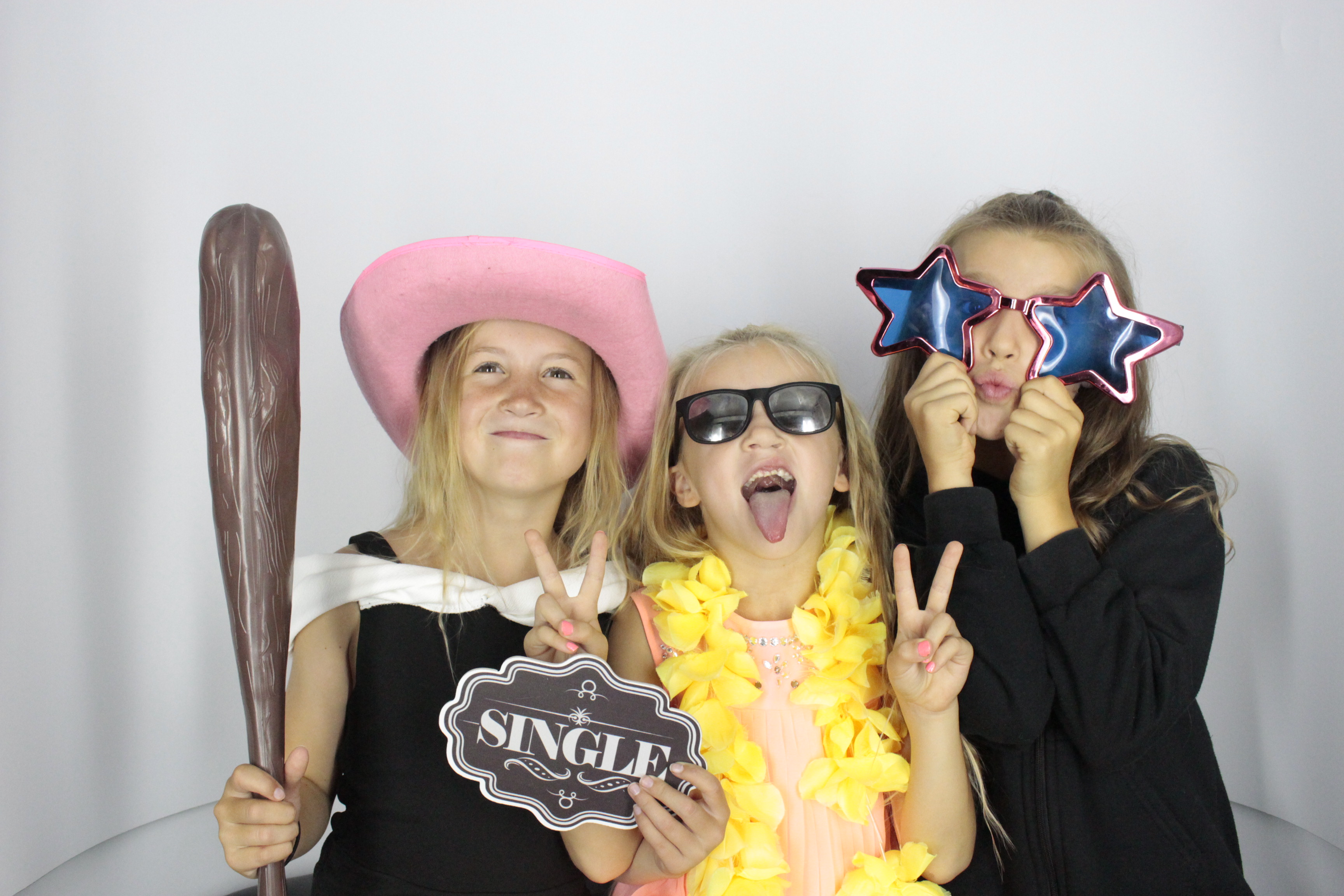  Heather & Daniel's Wedding | View more photos from the event at gallery.myphotoboothexperience.co.uk/u/MyPhotoBoothExperienceLtd/Heather-Daniels-Wedding
